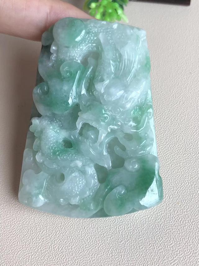 如何打磨翡翠,翡翠原石抛光后-第3张图片-翡翠网 如何打磨翡翠,翡翠原石抛光后-第3张图片-翡翠网