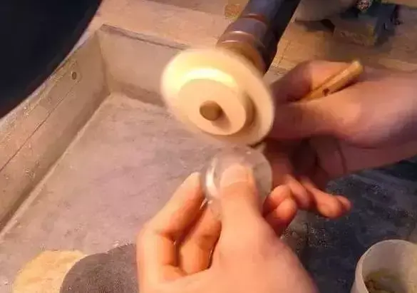 如何打磨翡翠,翡翠原石抛光后-第15张图片-翡翠网