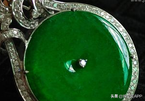 冰种飘花翡翠铁龙生飘花翡翠手镯图片价格-第9张图片-翡翠网 冰种飘花翡翠铁龙生飘花翡翠手镯图片价格-第9张图片-翡翠网