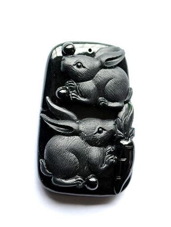 翡翠里的墨翠贵吗墨翡翠价格怎么算-第3张图片-翡翠网 翡翠里的墨翠贵吗墨翡翠价格怎么算-第3张图片-翡翠网