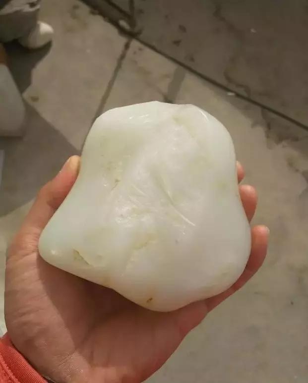 白玉翡翠原石吧,10万1克的羊脂玉图片-第6张图片-翡翠网 白玉翡翠原石吧,10万1克的羊脂玉图片-第6张图片-翡翠网