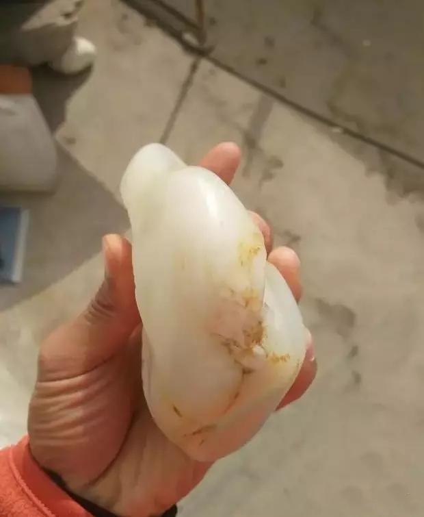 白玉翡翠原石吧,10万1克的羊脂玉图片-第11张图片-翡翠网 白玉翡翠原石吧,10万1克的羊脂玉图片-第11张图片-翡翠网