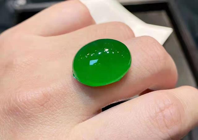 翡翠手镯镶金图片大全,翡翠嵌金价格-第5张图片-翡翠网 翡翠手镯镶金图片大全,翡翠嵌金价格-第5张图片-翡翠网