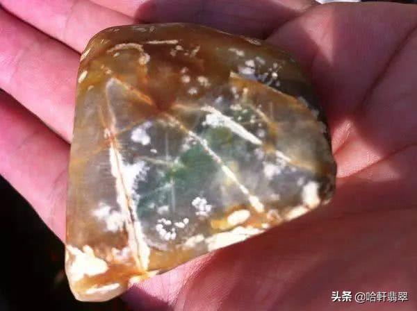 靠谱翡翠的原石大品牌的简单介绍-第4张图片-翡翠网 靠谱翡翠的原石大品牌的简单介绍-第4张图片-翡翠网