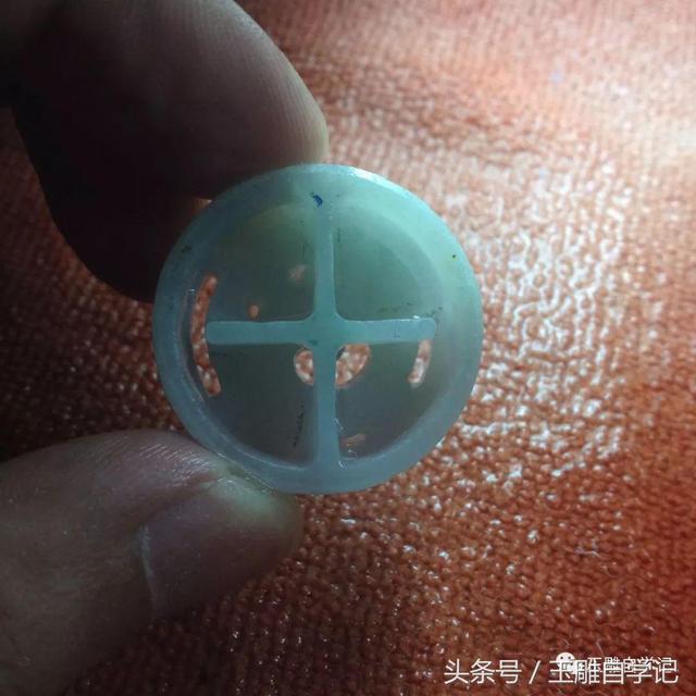 悟道翡翠价格**作品悟道翡翠雕刻图片-第18张图片-翡翠网 悟道翡翠价格**作品悟道翡翠雕刻图片-第18张图片-翡翠网