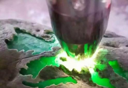 翡翠原石属于投资理财吗,翡翠毛料原石-第1张图片-翡翠网