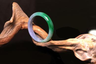 上海哪里卖葫芦丝乐器上海哪里卖翡翠手镯-第9张图片-翡翠网 上海哪里卖葫芦丝乐器上海哪里卖翡翠手镯-第9张图片-翡翠网