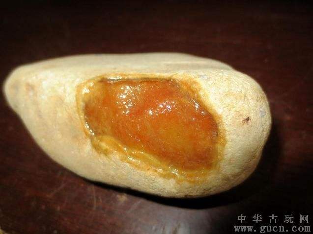 翡翠原石打灯怎么看棉,烧红翡翠原石打灯的表现-第1张图片-翡翠网 翡翠原石打灯怎么看棉,烧红翡翠原石打灯的表现-第1张图片-翡翠网