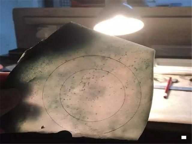 莫西沙冰翡翠原石多少钱一克莫西沙翡翠原石各种皮壳图片-第6张图片-翡翠网 莫西沙冰翡翠原石多少钱一克莫西沙翡翠原石各种皮壳图片-第6张图片-翡翠网