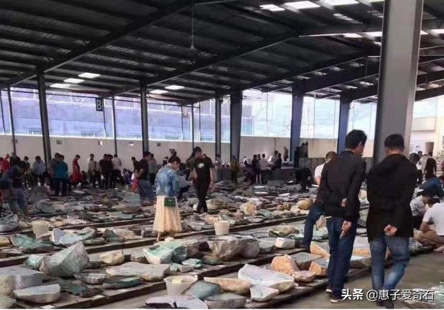 缅甸翡翠玉价格缅甸翡翠值钱吗-第13张图片-翡翠网 缅甸翡翠玉价格缅甸翡翠值钱吗-第13张图片-翡翠网