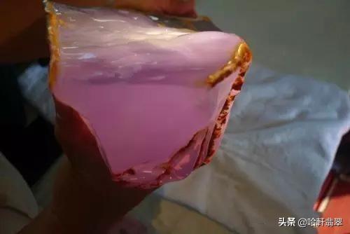 紫罗兰翡翠有收藏价值吗,翡翠紫罗兰原石什么样-第4张图片-翡翠网 紫罗兰翡翠有收藏价值吗,翡翠紫罗兰原石什么样-第4张图片-翡翠网