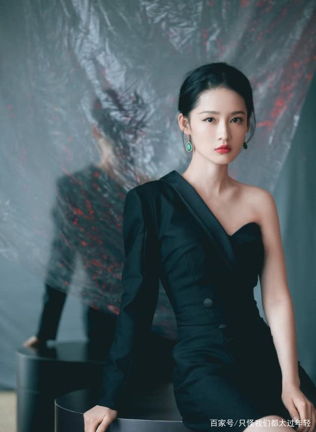 喜欢翡翠的女歌唱家章子怡春晚翡翠知识-第6张图片-翡翠网 喜欢翡翠的女歌唱家章子怡春晚翡翠知识-第6张图片-翡翠网