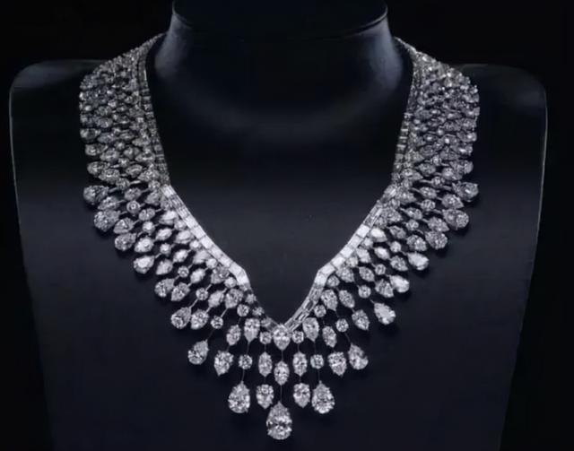 全国珠宝品牌前十名珠宝首饰-第8张图片-翡翠网 全国珠宝品牌前十名珠宝首饰-第8张图片-翡翠网