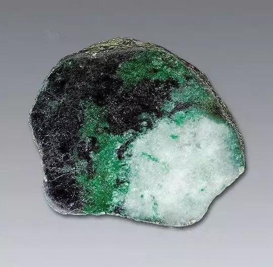 黑石头天然原石图片,黑宝石翡翠原石-第14张图片-翡翠网 黑石头天然原石图片,黑宝石翡翠原石-第14张图片-翡翠网