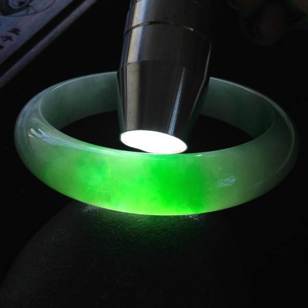 翡翠的产品知识,百度翡翠知识-第1张图片-翡翠网 翡翠的产品知识,百度翡翠知识-第1张图片-翡翠网