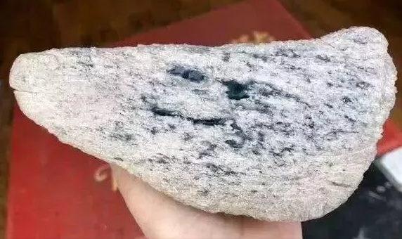 翡翠原石莫西沙松花莫西沙松花料特点图片-第2张图片-翡翠网 翡翠原石莫西沙松花莫西沙松花料特点图片-第2张图片-翡翠网