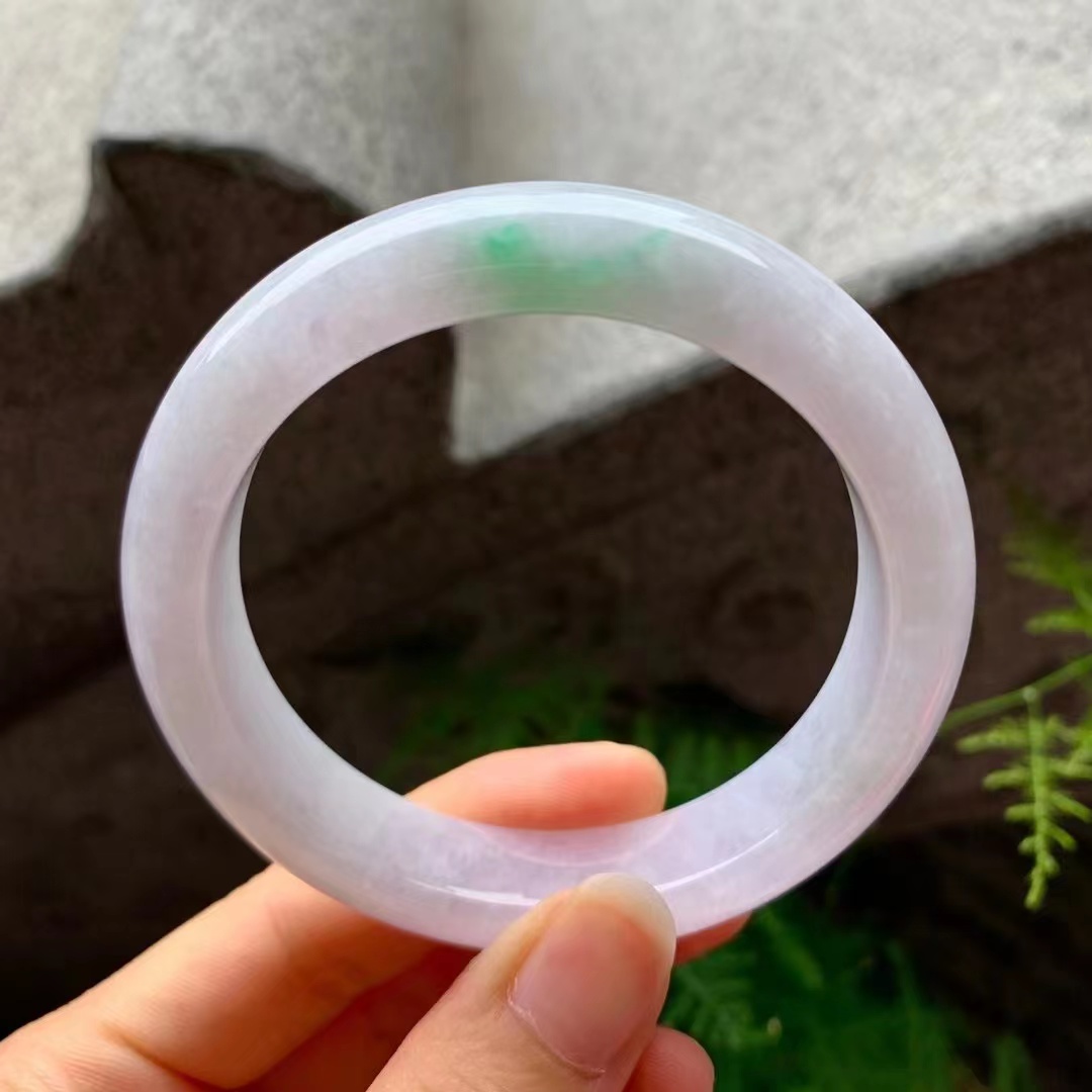 翡翠粉春料手镯翡翠镯心料雕刻成品图-第2张图片-翡翠网 翡翠粉春料手镯翡翠镯心料雕刻成品图-第2张图片-翡翠网