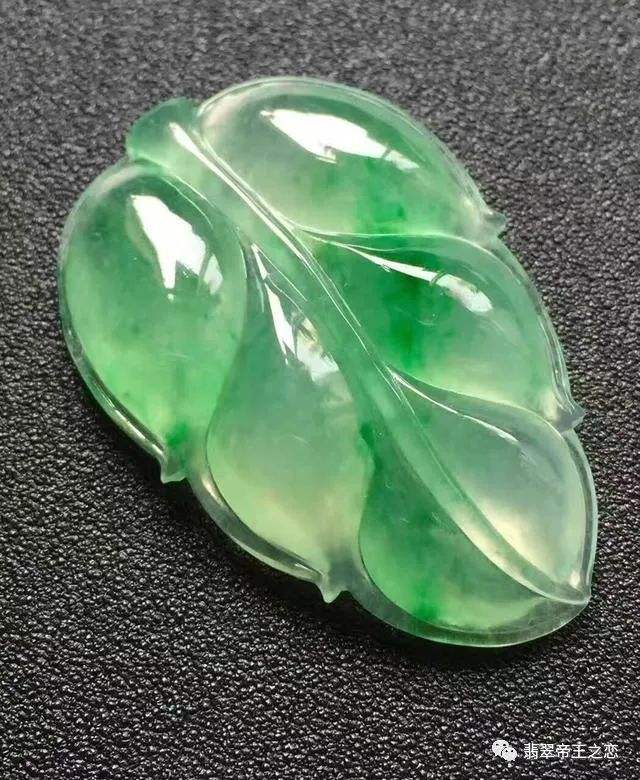 玉和翡翠有啥区别玉跟翡翠一样吗-第2张图片-翡翠网 玉和翡翠有啥区别玉跟翡翠一样吗-第2张图片-翡翠网