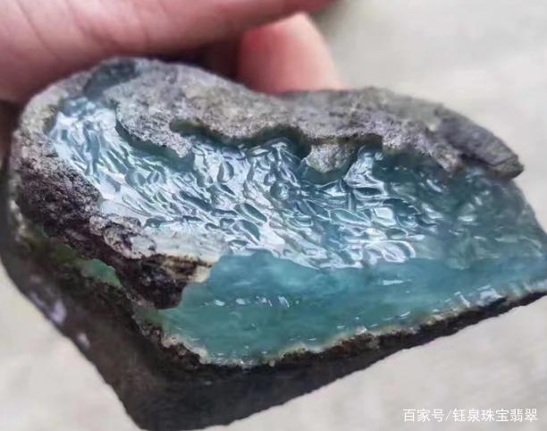 网上买翡翠原石是真的吗丹东翡翠原石在哪卖-第2张图片-翡翠网 网上买翡翠原石是真的吗丹东翡翠原石在哪卖-第2张图片-翡翠网