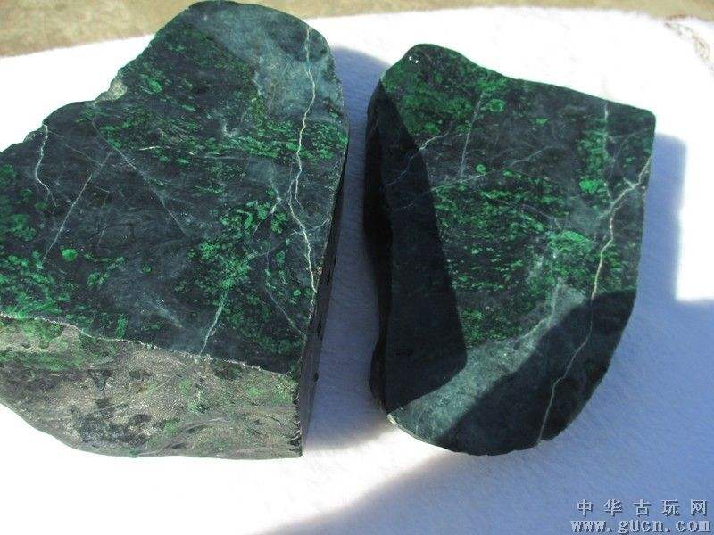 天然翡翠怎么形成的,绿天然翡翠原石-第1张图片-翡翠网 天然翡翠怎么形成的,绿天然翡翠原石-第1张图片-翡翠网