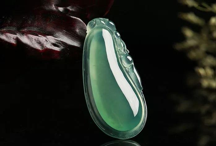 翡翠的寓意和象征,翡翠翡翠知识-第2张图片-翡翠网 翡翠的寓意和象征,翡翠翡翠知识-第2张图片-翡翠网