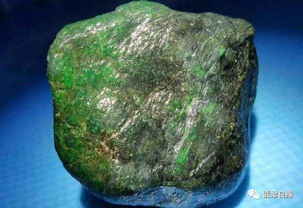 什么翡翠原石,翡翠石头图片大全集-第1张图片-翡翠网 什么翡翠原石,翡翠石头图片大全集-第1张图片-翡翠网