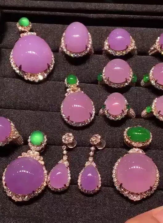 紫翡翠的颜色知识紫翡翠价格一般多少-第1张图片-翡翠网 紫翡翠的颜色知识紫翡翠价格一般多少-第1张图片-翡翠网