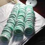 价值上万的翡翠手镯图片及价格,翡翠手镯批发图片-第2张图片-翡翠网 价值上万的翡翠手镯图片及价格,翡翠手镯批发图片-第2张图片-翡翠网