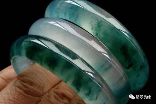 翡翠手镯是哪个地方的的简单介绍-第2张图片-翡翠网 翡翠手镯是哪个地方的的简单介绍-第2张图片-翡翠网