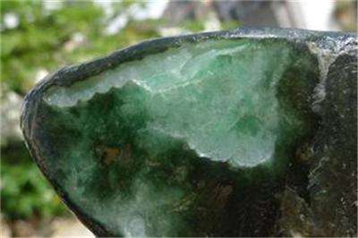 翡翠原石密度怎样测翡翠的密度-第2张图片-翡翠网 翡翠原石密度怎样测翡翠的密度-第2张图片-翡翠网