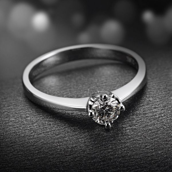 一般的戒指价格是多少,正常婚戒多少钱-第2张图片-翡翠网 一般的戒指价格是多少,正常婚戒多少钱-第2张图片-翡翠网