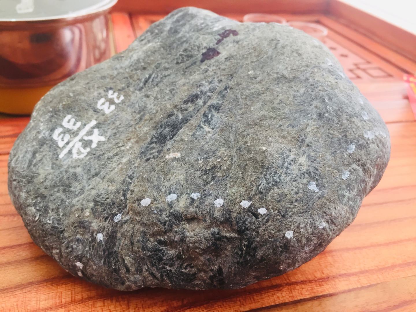 西平人造翡翠原石人造翡翠玉石怎么样的-第1张图片-翡翠网 西平人造翡翠原石人造翡翠玉石怎么样的-第1张图片-翡翠网