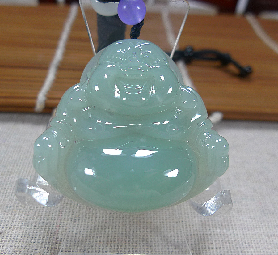 缅甸翡翠大肚佛的价格翡翠佛的肚子里有绿代表什么-第2张图片-翡翠网 缅甸翡翠大肚佛的价格翡翠佛的肚子里有绿代表什么-第2张图片-翡翠网