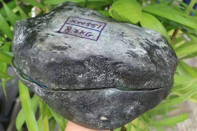 翡翠原石公斤价格翡翠原石图片及价格-第1张图片-翡翠网 翡翠原石公斤价格翡翠原石图片及价格-第1张图片-翡翠网