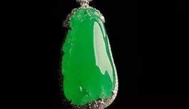 翡翠和玉哪个价格高,翡翠和羊脂玉哪个更值钱-第2张图片-翡翠网 翡翠和玉哪个价格高,翡翠和羊脂玉哪个更值钱-第2张图片-翡翠网