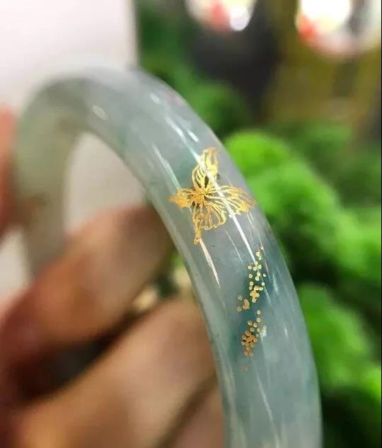 翡翠手镯表面不光滑,翡翠手镯不好看怎么处理-第5张图片-翡翠网 翡翠手镯表面不光滑,翡翠手镯不好看怎么处理-第5张图片-翡翠网