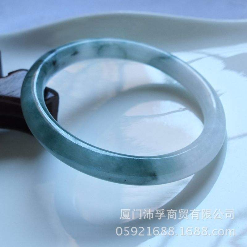 翡翠手镯批发行情,翡翠手镯品种图片及价格-第2张图片-翡翠网 翡翠手镯批发行情,翡翠手镯品种图片及价格-第2张图片-翡翠网