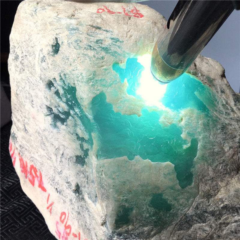 关于知识春晚翡翠谷的信息-第2张图片-翡翠网 关于知识春晚翡翠谷的信息-第2张图片-翡翠网