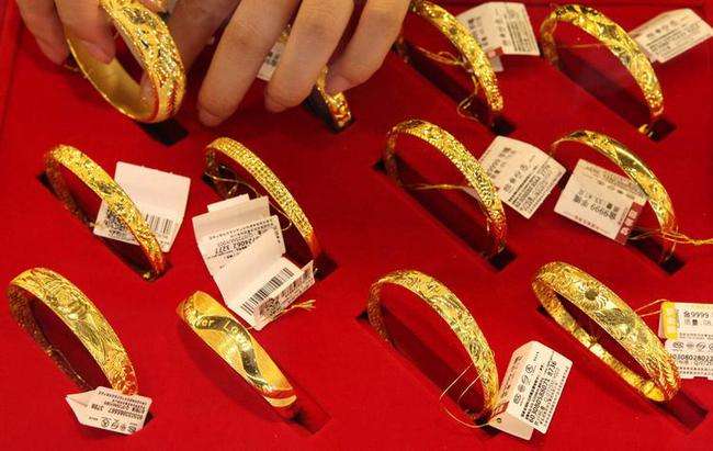 万足金9999多少钱一克,9999足金今日价格表-第1张图片-翡翠网 万足金9999多少钱一克,9999足金今日价格表-第1张图片-翡翠网