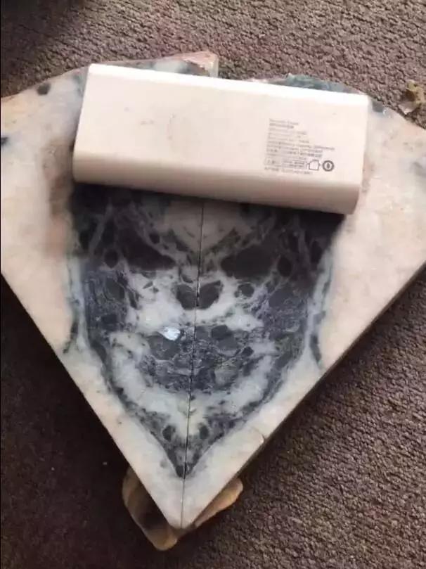 平洲翡翠原石批发市场熊猫翡翠原石-第2张图片-翡翠网 平洲翡翠原石批发市场熊猫翡翠原石-第2张图片-翡翠网