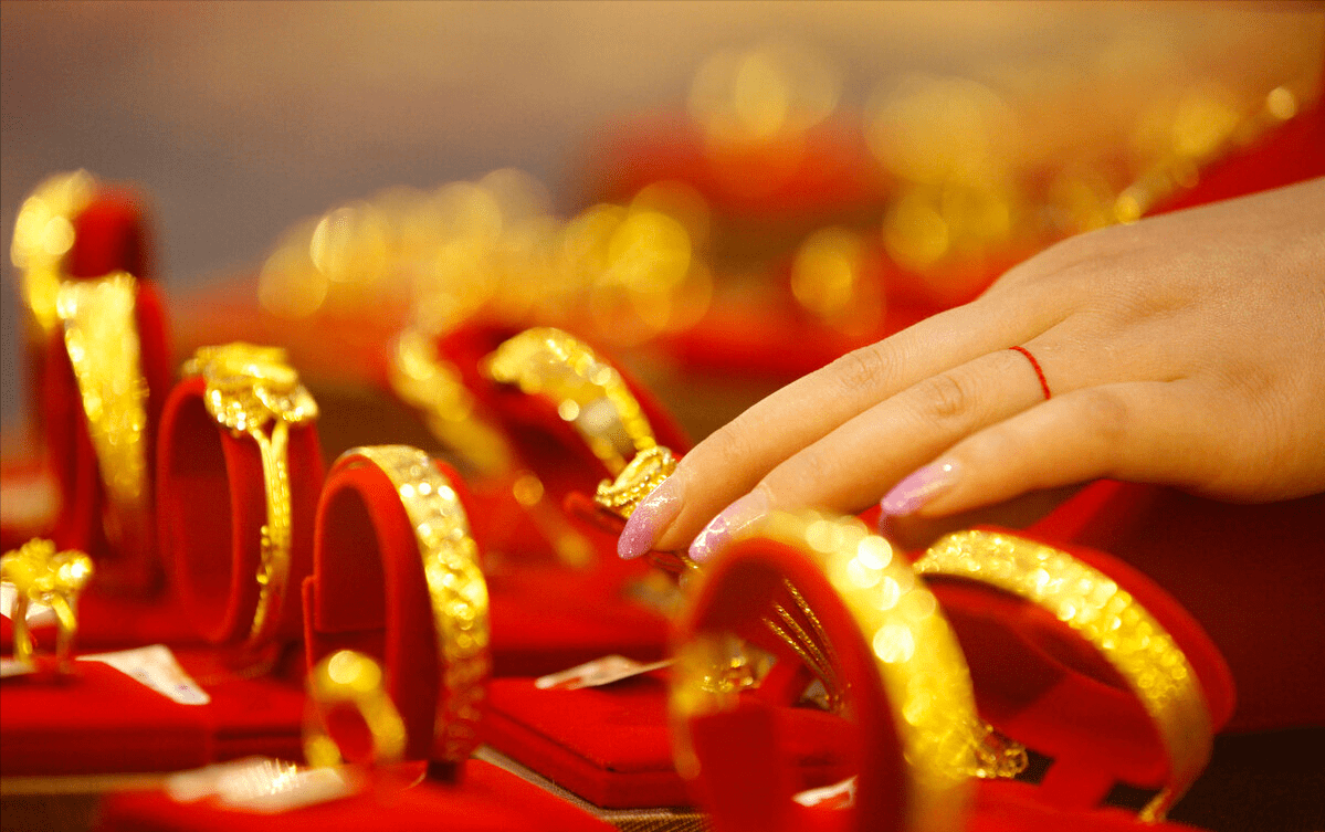 周六福黄金价格多少钱一克周六福黄金价格今天多少一克-第1张图片-翡翠网 周六福黄金价格多少钱一克周六福黄金价格今天多少一克-第1张图片-翡翠网