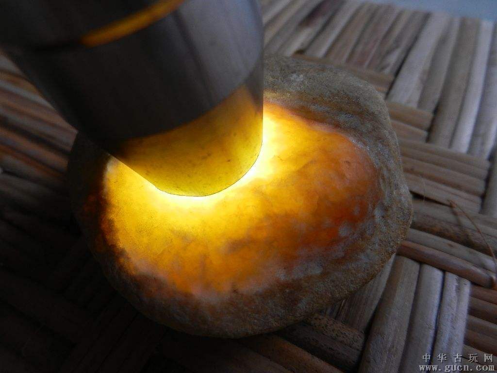 翡翠原石博正冰的表现冰黄翡翠原石收藏-第1张图片-翡翠网 翡翠原石博正冰的表现冰黄翡翠原石收藏-第1张图片-翡翠网