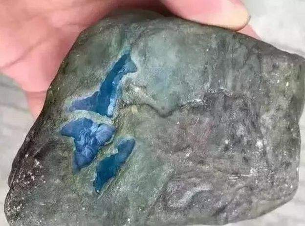 翡翠原石讲解新手怎么买的简单介绍-第1张图片-翡翠网 翡翠原石讲解新手怎么买的简单介绍-第1张图片-翡翠网