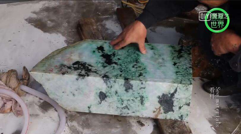 翡翠原石视频27万翡翠原石*作视频-第2张图片-翡翠网