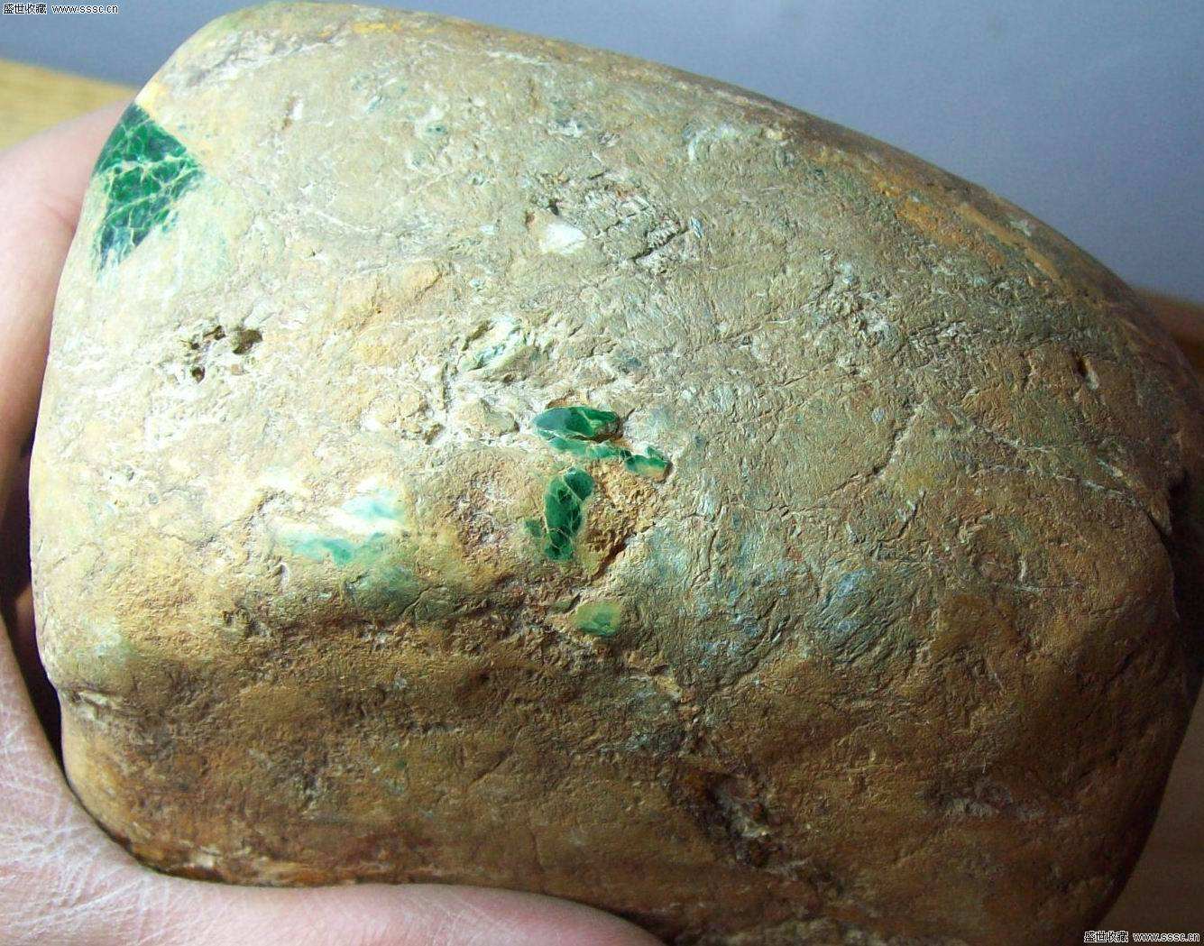 翡翠原石造价图片,翡翠玉石毛料鉴别图-第1张图片-翡翠网 翡翠原石造价图片,翡翠玉石毛料鉴别图-第1张图片-翡翠网