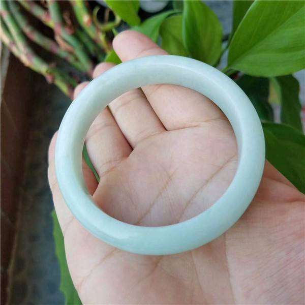 梅州翡翠价格表百达翡丽表价格表-第1张图片-翡翠网 梅州翡翠价格表百达翡丽表价格表-第1张图片-翡翠网