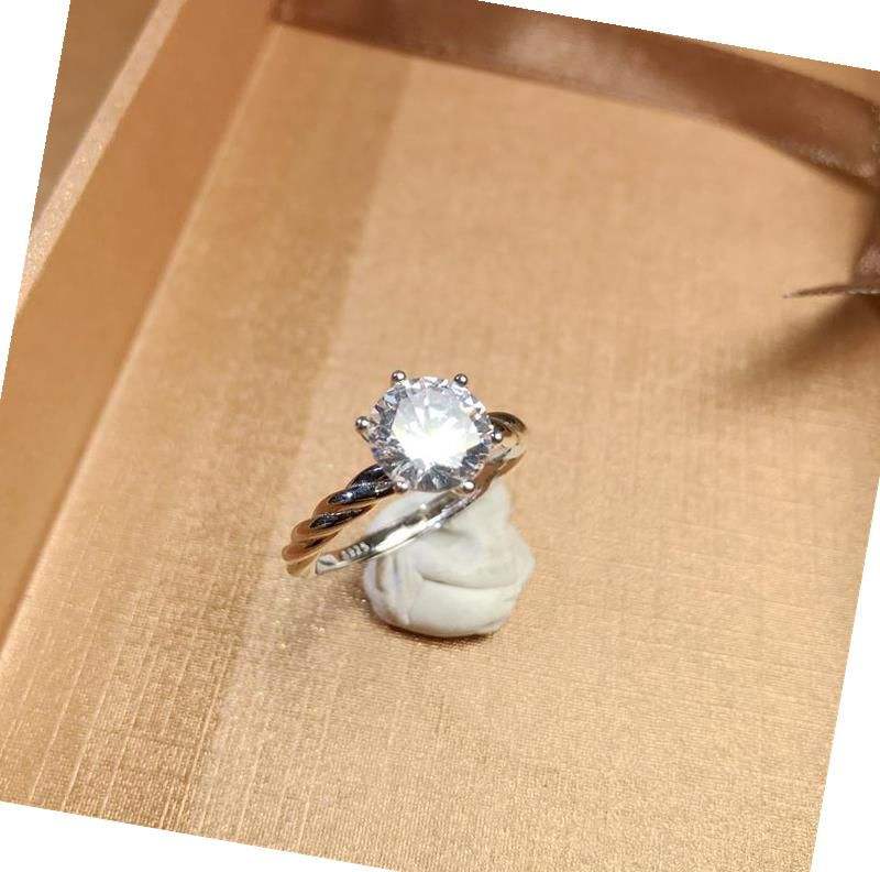 70分钻戒大概多少钱2克拉钻戒价格查询-第2张图片-翡翠网 70分钻戒大概多少钱2克拉钻戒价格查询-第2张图片-翡翠网