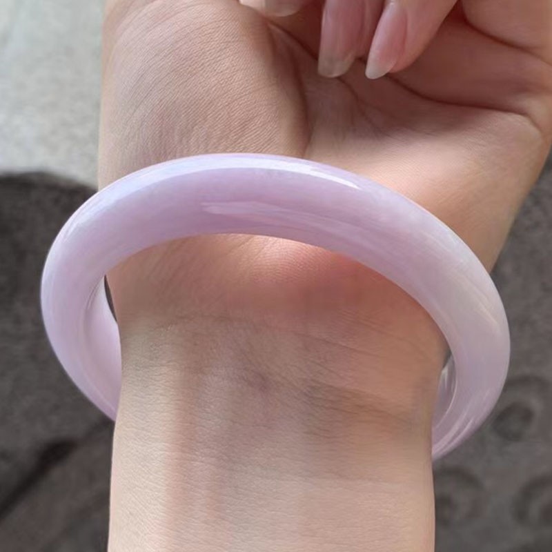 包含细糯种翡翠手镯都是什么样的价格的词条-第1张图片-翡翠网