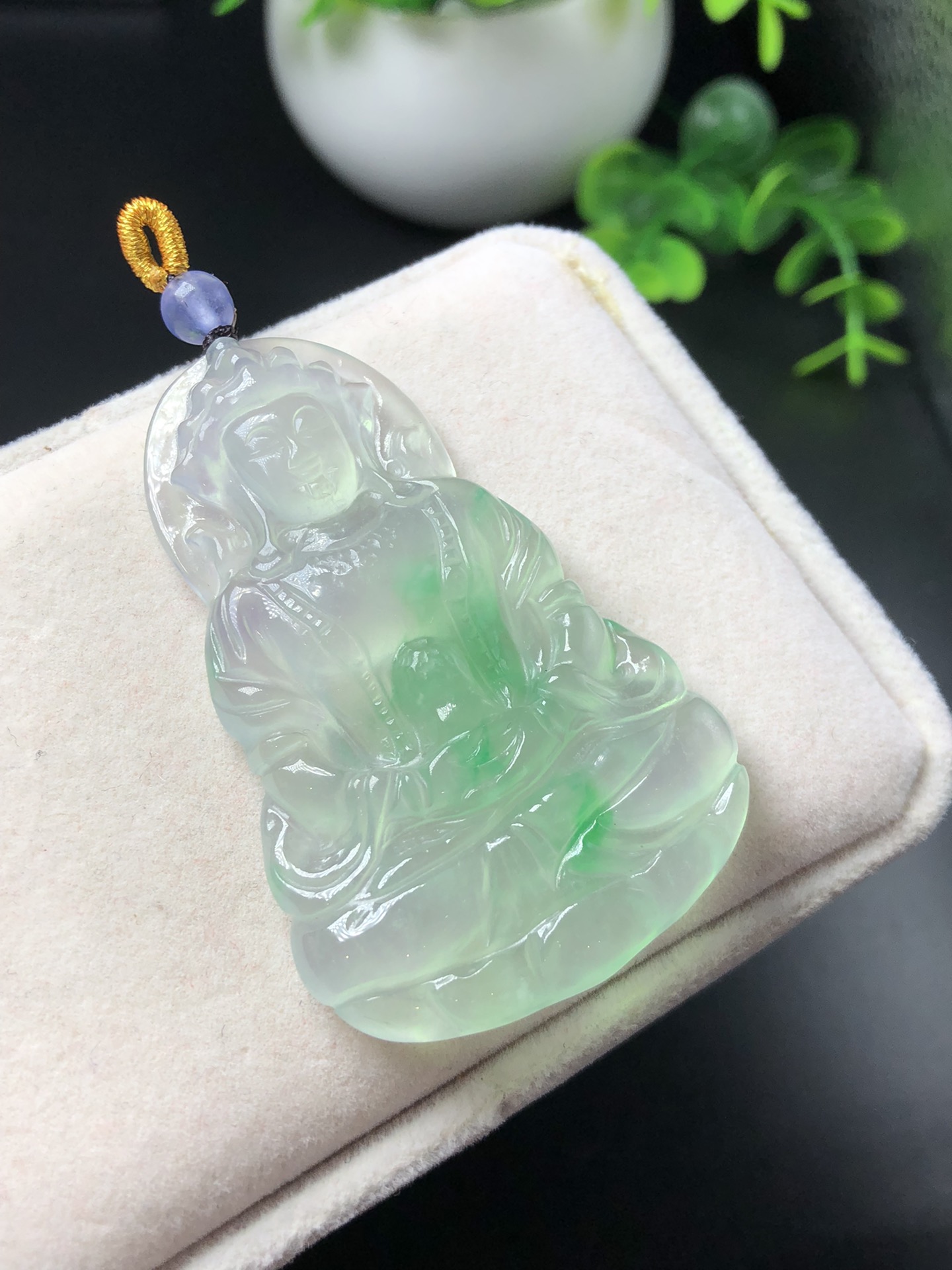 翡翠观音拍卖价格价格过亿翡翠玉石图片-第2张图片-翡翠网 翡翠观音拍卖价格价格过亿翡翠玉石图片-第2张图片-翡翠网