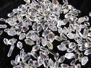 刚开采出来的钻石图片,天然钻石图片-第1张图片-翡翠网 刚开采出来的钻石图片,天然钻石图片-第1张图片-翡翠网
